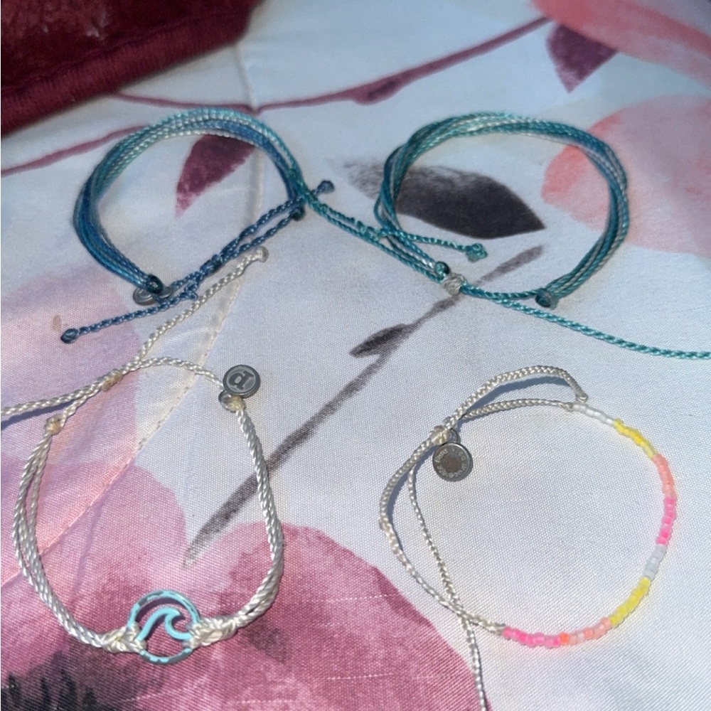 Pura Vida 4 pack bracelets
